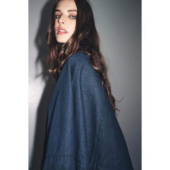 ZARA DENIM CAPE WITH TOGGLES - Picture 4 of 9